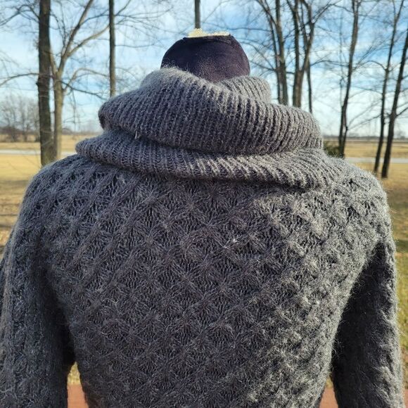 Old Navy Gray Textured Knit Wool Mohair Blend Short Sleeve Turtleneck Size XS - Picture 5 of 14